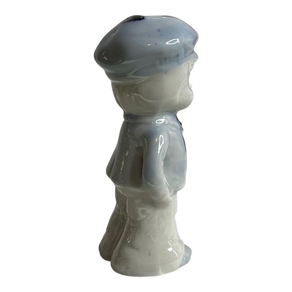Porcelain Boy‎ With Umbrella Figurine Blue And White Delft Holland 4" eyelashes - Picture 4 of 11